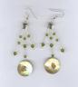 Thumbnail image for Des boucles d’oreilles en nacre et perles de Swarovski